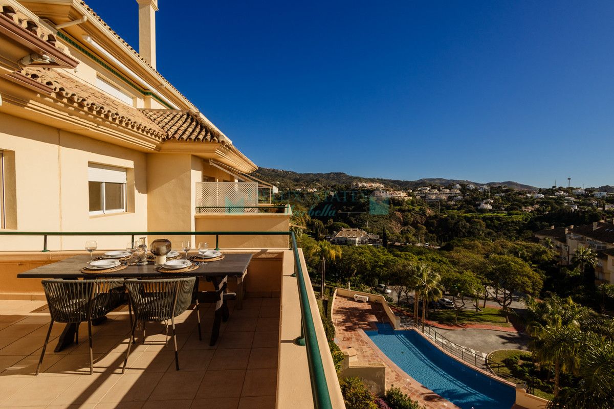 Apartment for rent in Elviria, Marbella East