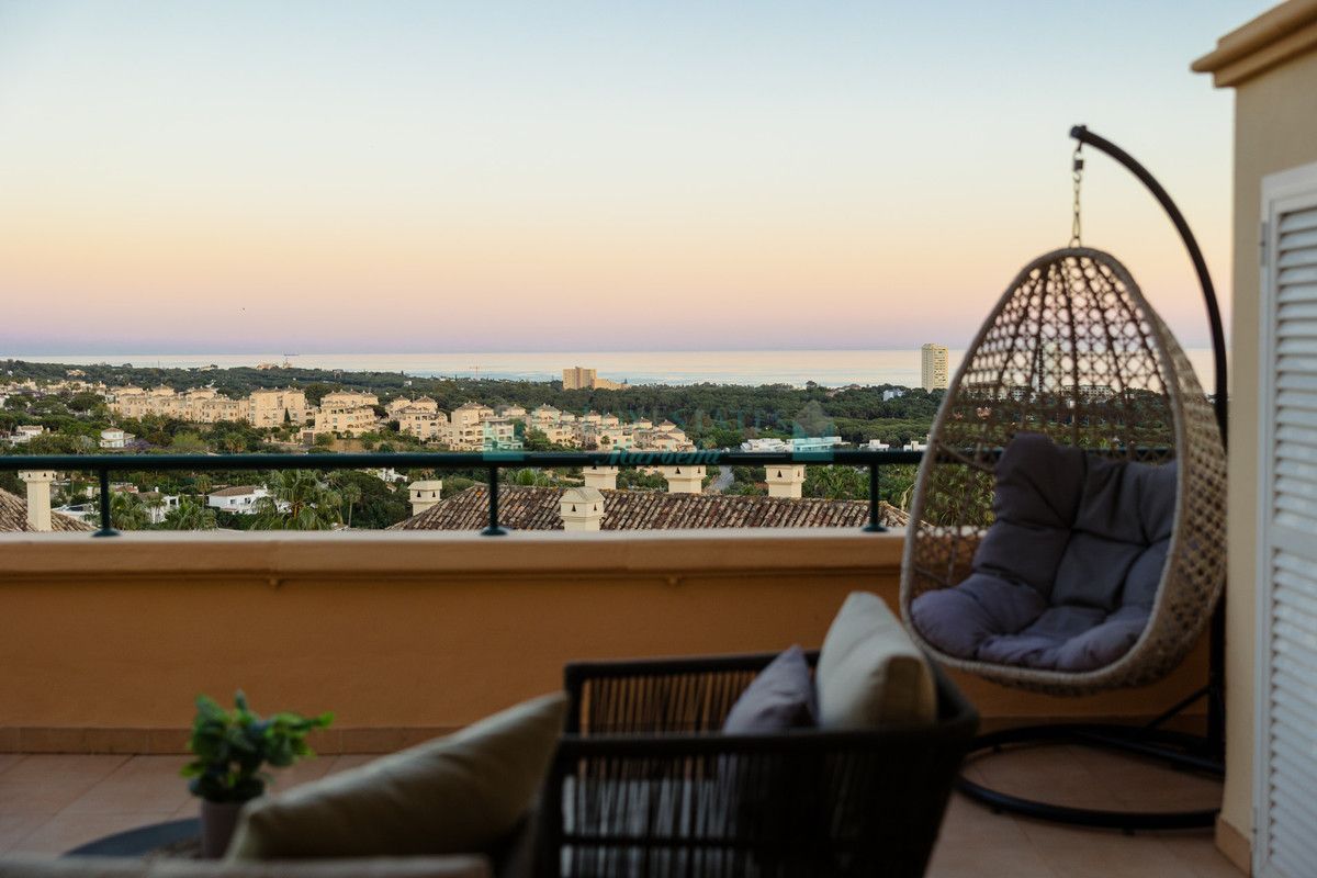 Apartment for rent in Elviria, Marbella East