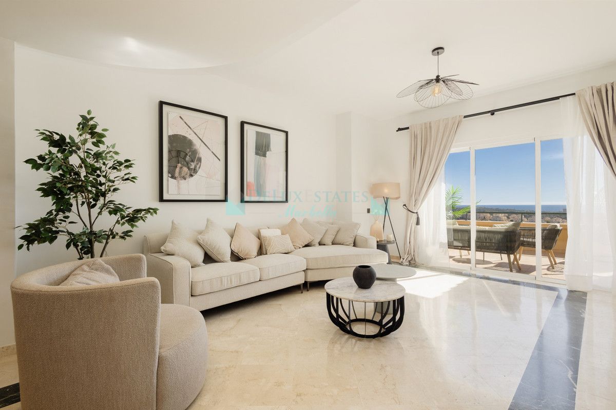 Apartment for rent in Elviria, Marbella East