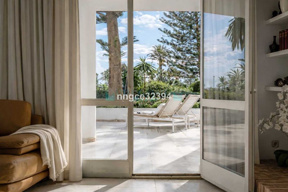 Apartamento Planta Baja en venta en San Pedro de Alcantara