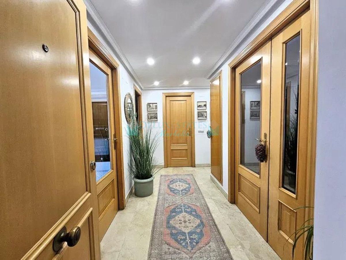 Apartment for sale in Selwo, Estepona