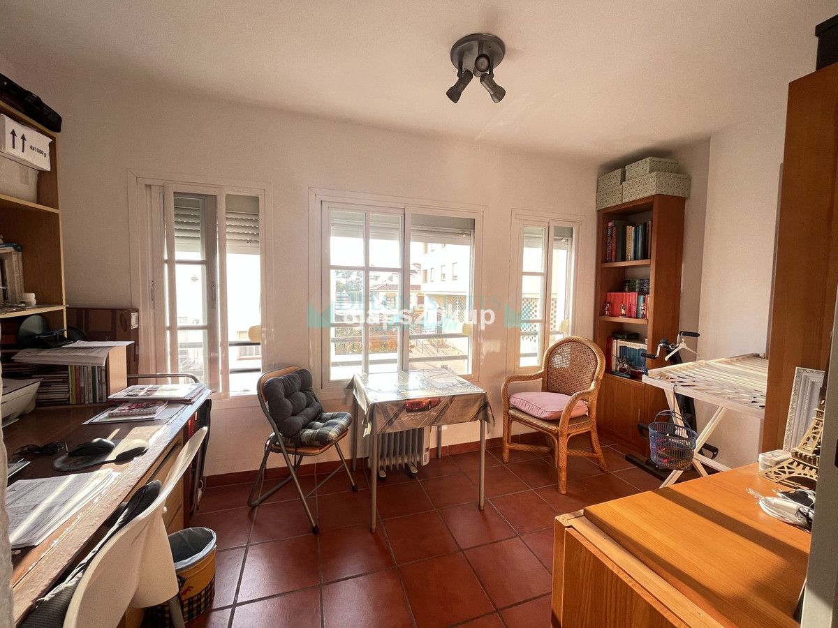 Apartment for sale in Estepona