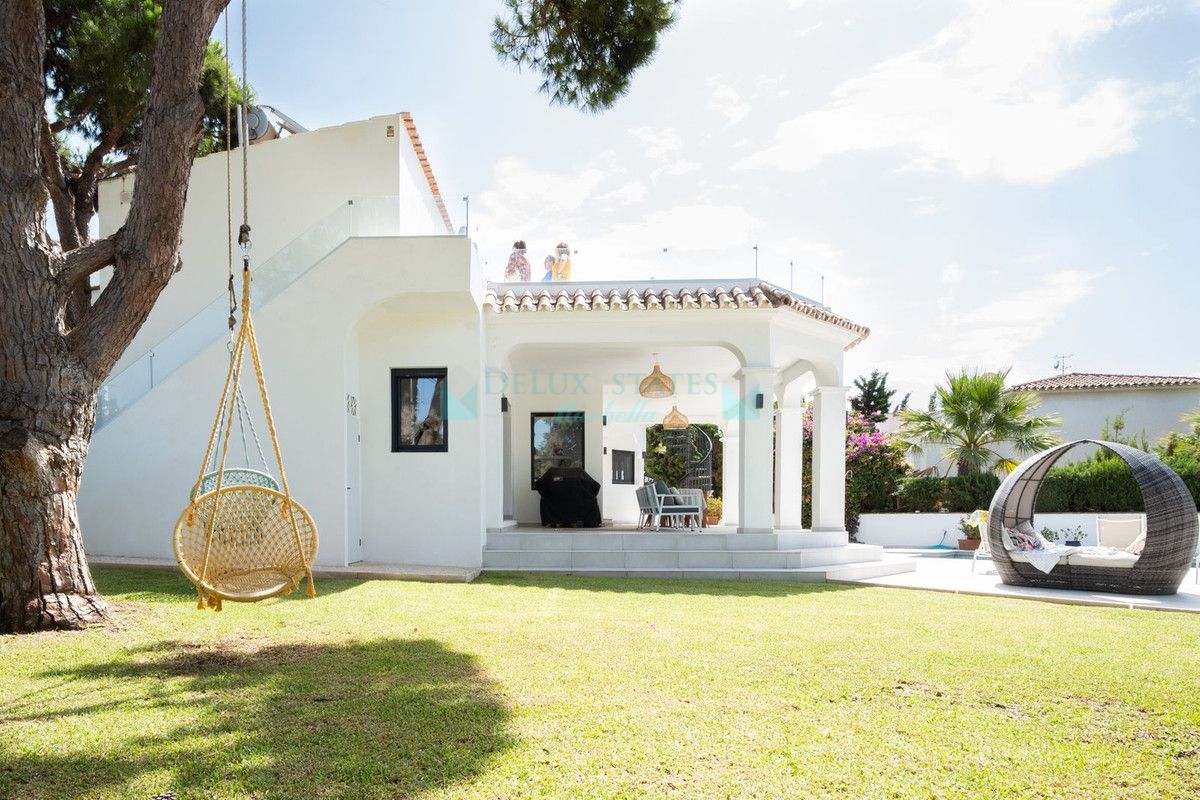 Villa for sale in Marbesa, Marbella East