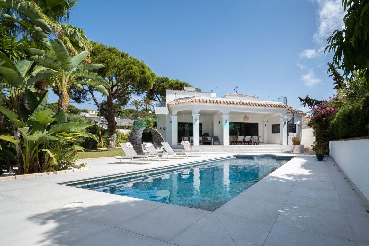 Villa for sale in Marbesa, Marbella East