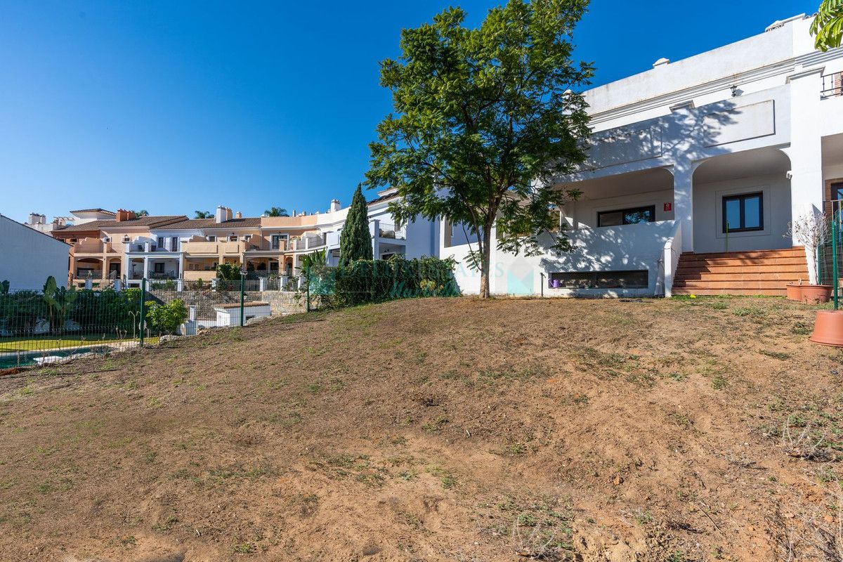 Town House for sale in New Golden Mile, Estepona