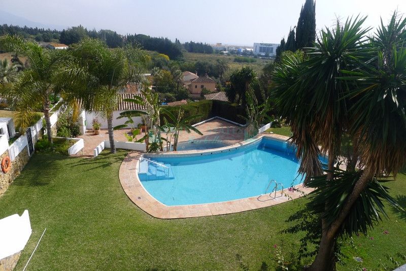 Villa for rent in Nueva Andalucia