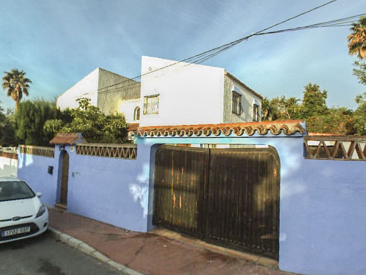 Town House for sale in Rio Real, Marbella East