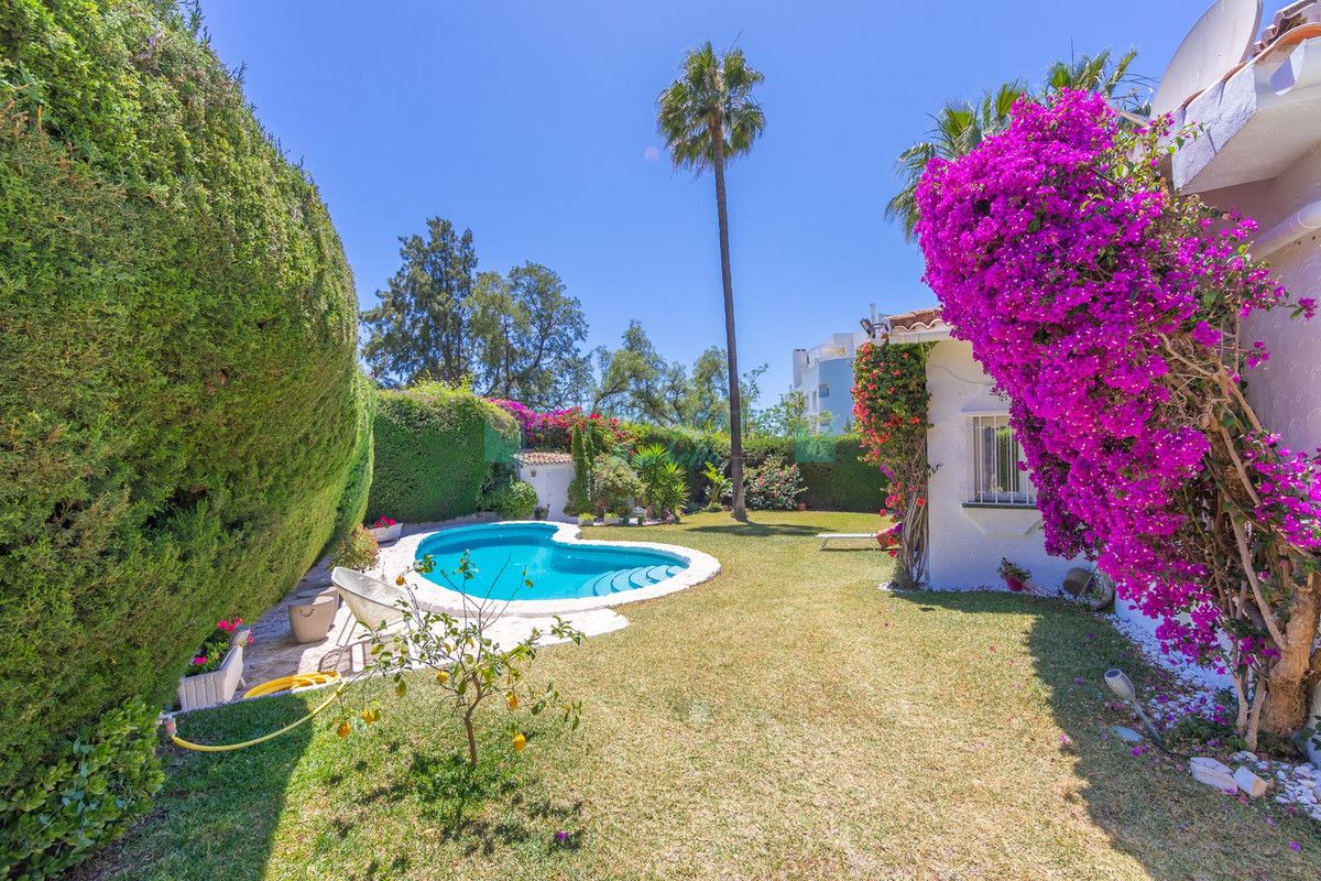 Villa for sale in Guadalmina Alta, San Pedro de Alcantara