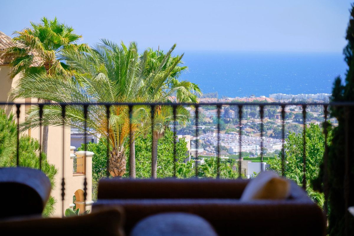 Apartamento en venta en La Quinta, Benahavis