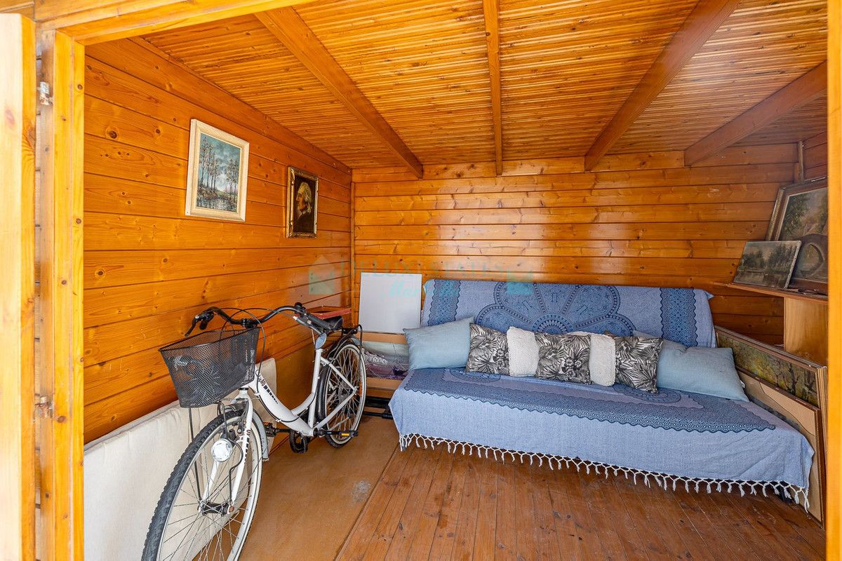 Villa for sale in Costalita, Estepona