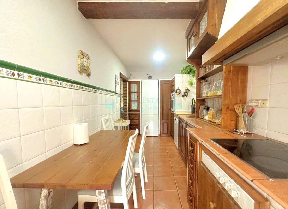 Apartment for sale in Estepona