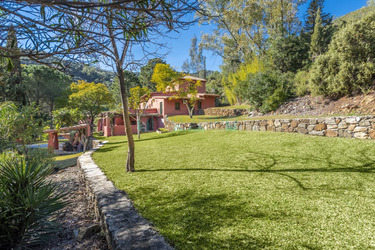 Villa en venta en Benahavis