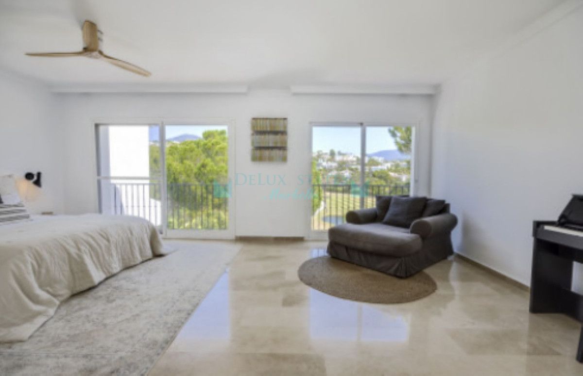 Town House for sale in Benahavis