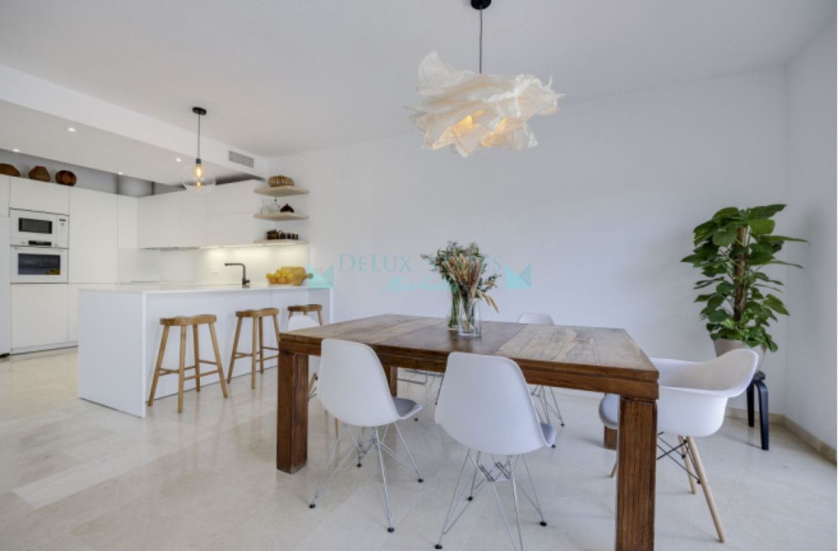 Town House for sale in Benahavis