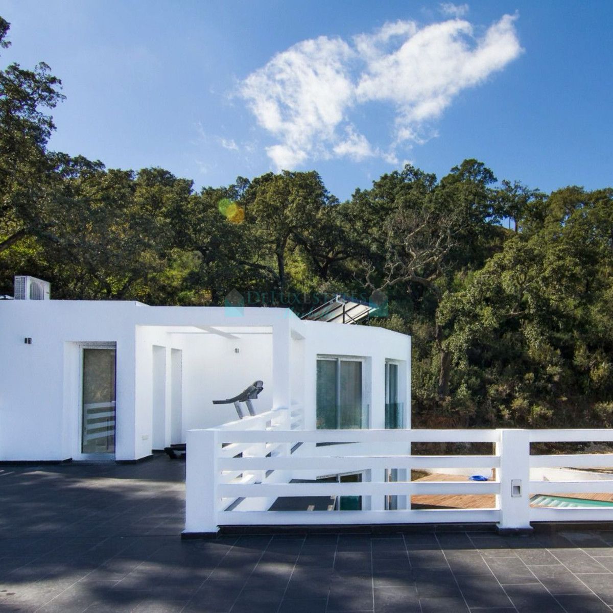 Villa for rent in Ojen