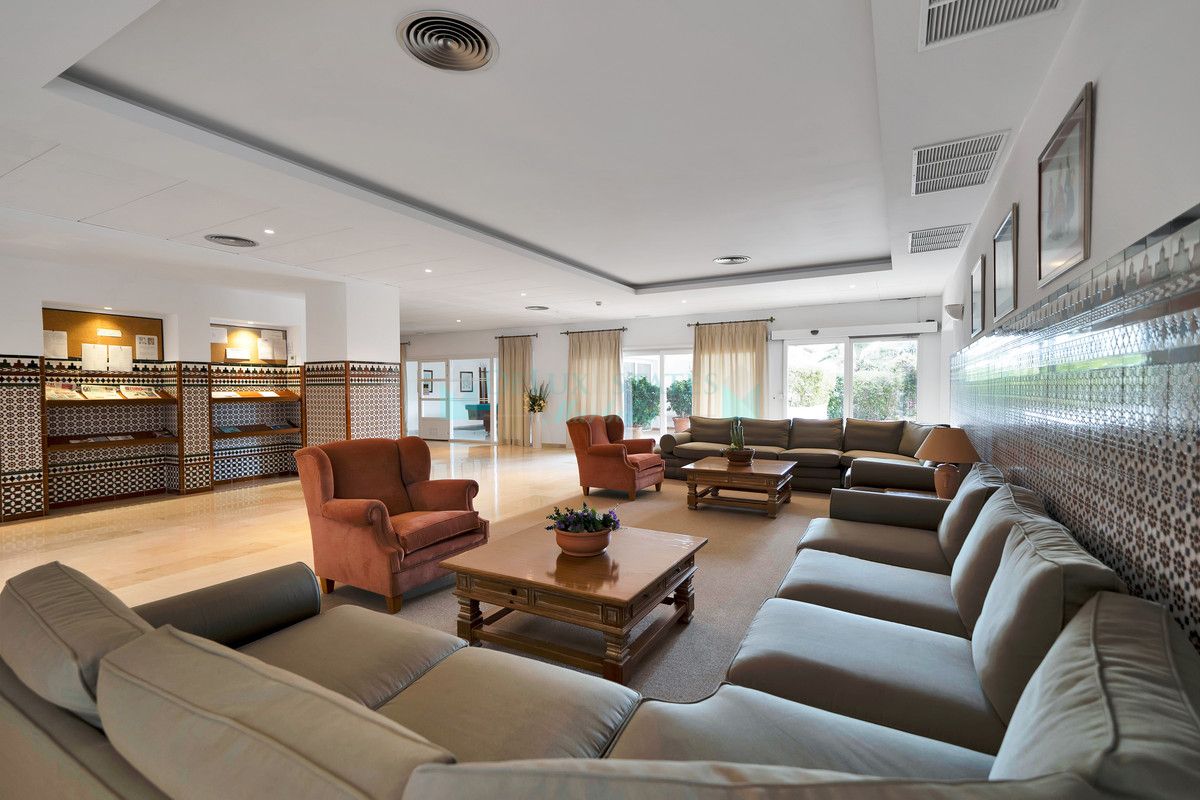 Apartment for sale in Estepona