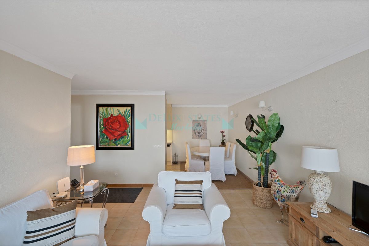 Apartment for sale in Estepona