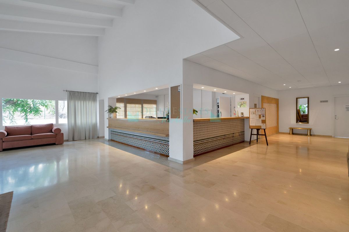 Apartment for sale in Estepona