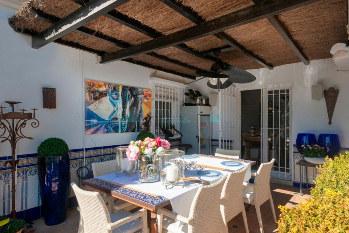 Villa for sale in Artola, Marbella East