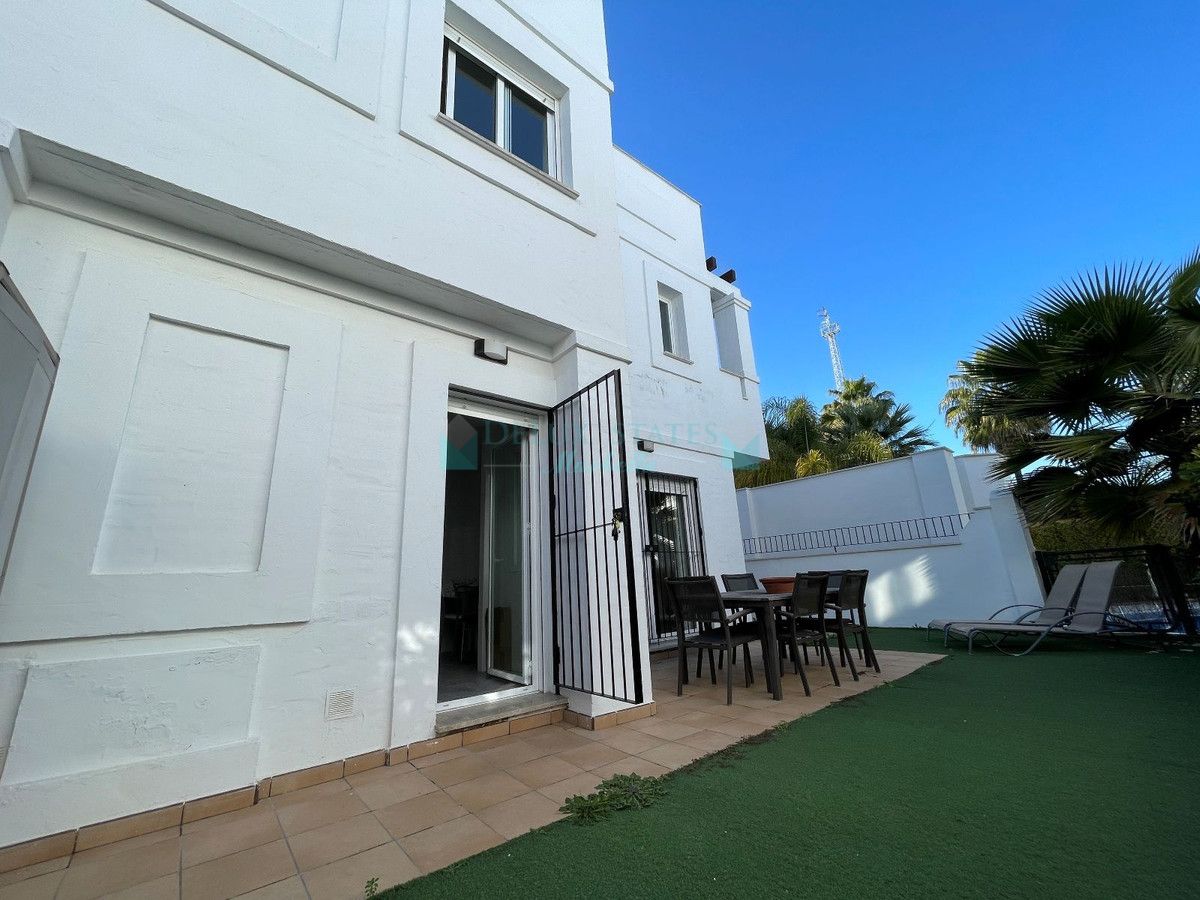 Town House for rent in Nueva Andalucia