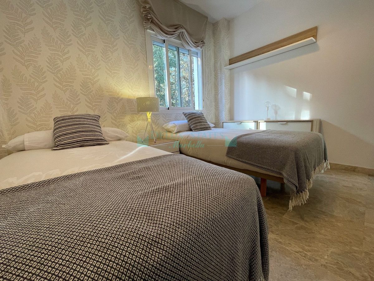 Town House for rent in Nueva Andalucia