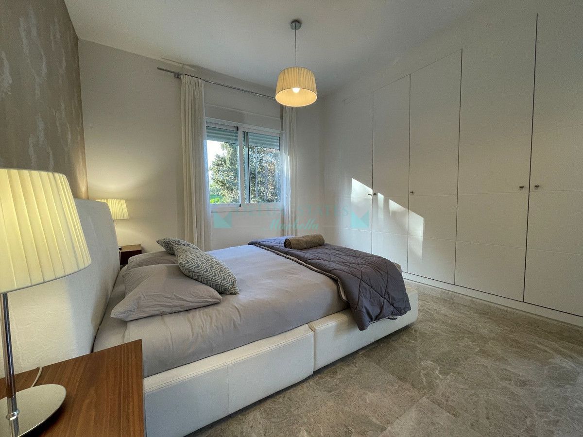 Town House for rent in Nueva Andalucia