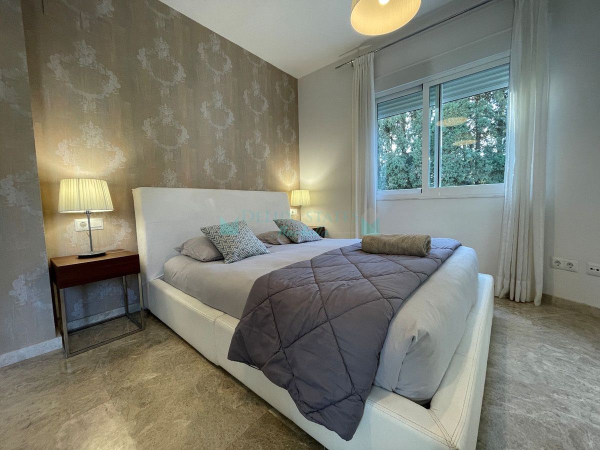 Town House for rent in Nueva Andalucia