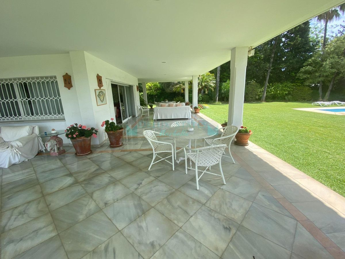 Villa for sale in Guadalmina Baja, San Pedro de Alcantara