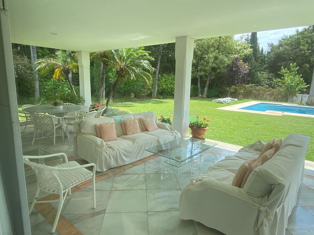 Villa for sale in Guadalmina Baja, San Pedro de Alcantara