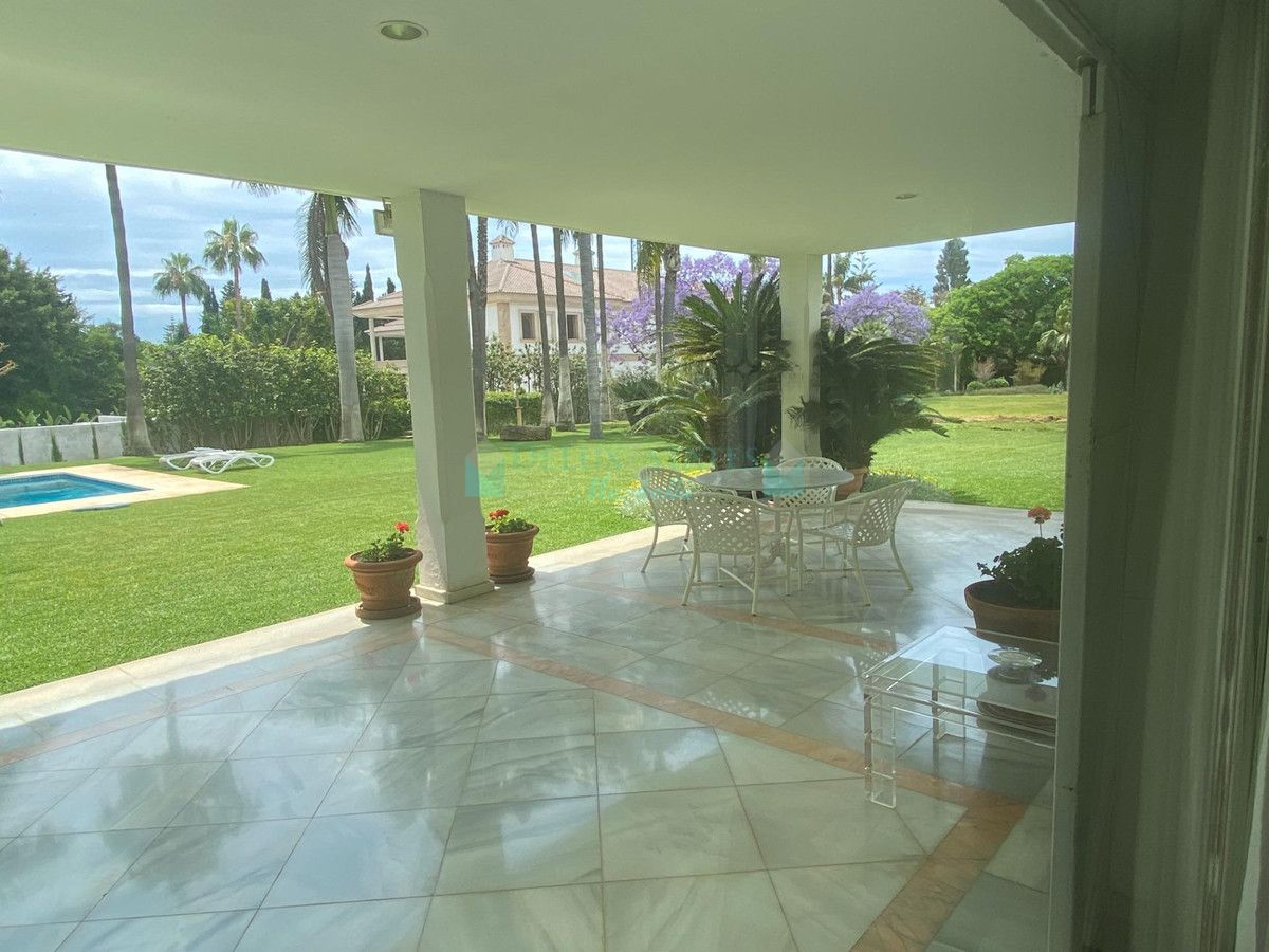 Villa for sale in Guadalmina Baja, San Pedro de Alcantara