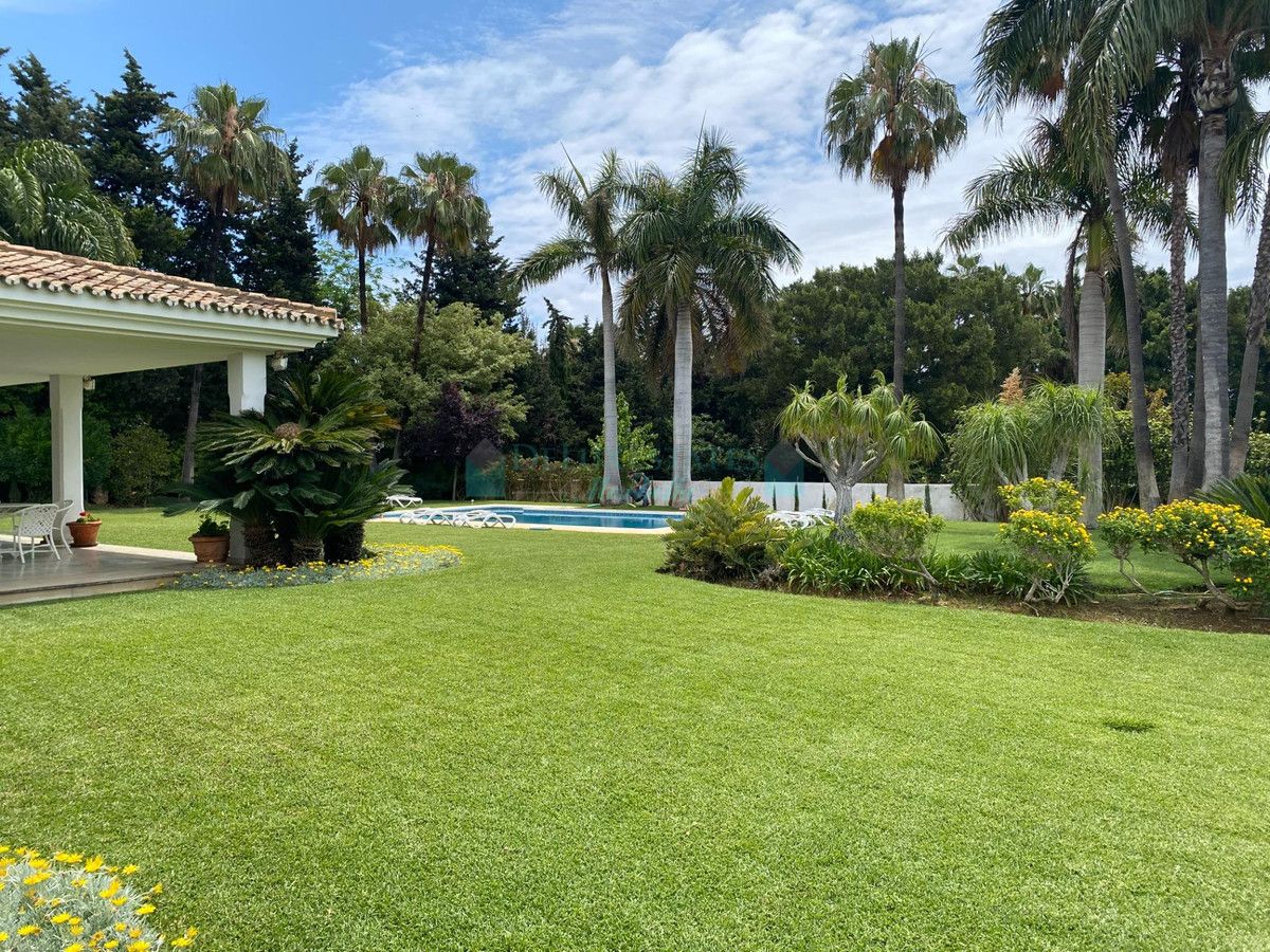 Villa for sale in Guadalmina Baja, San Pedro de Alcantara