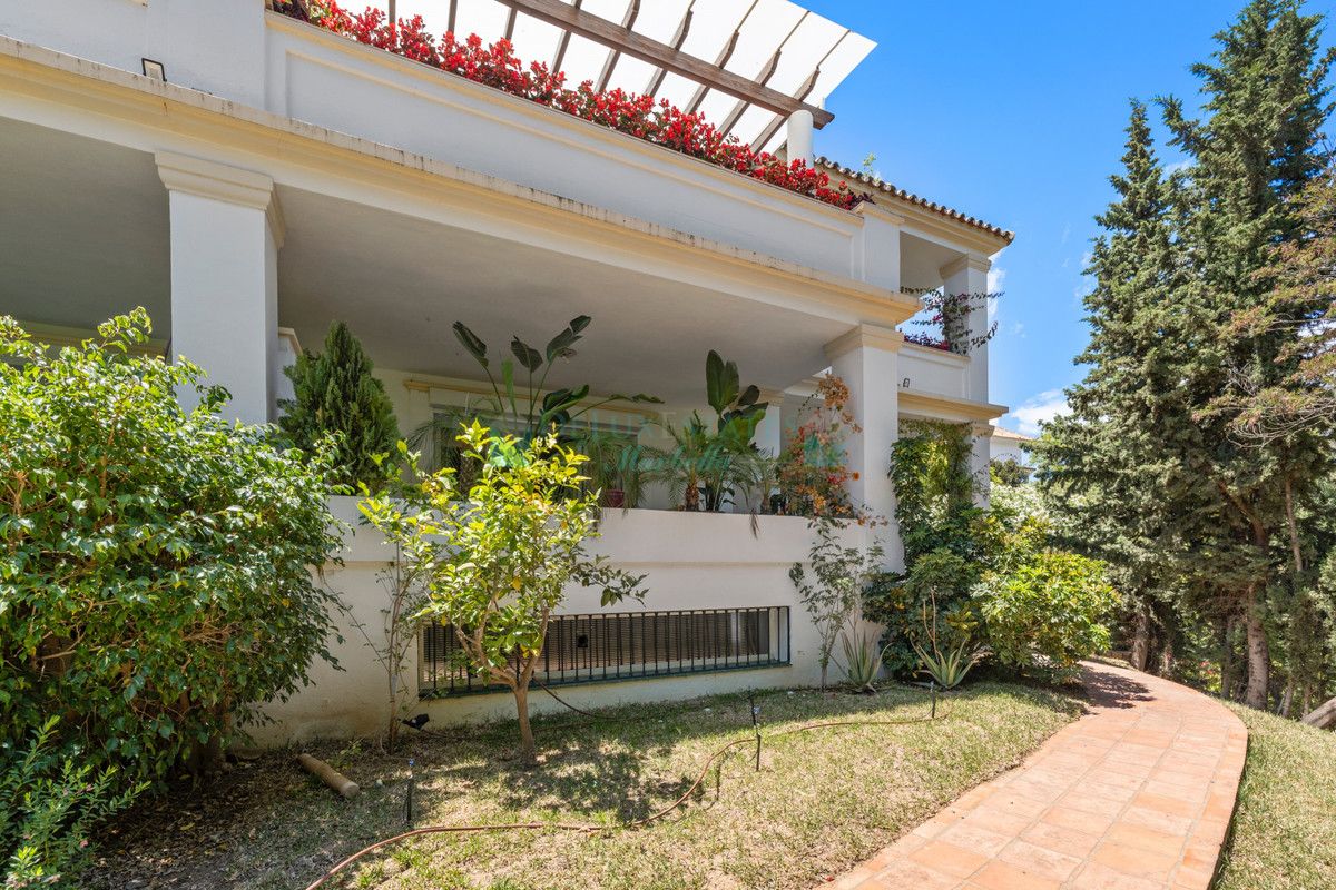 Ground Floor Apartment for sale in Marbella Golden Mile