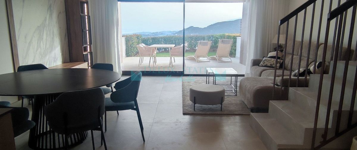 Adosado en alquiler en Istan