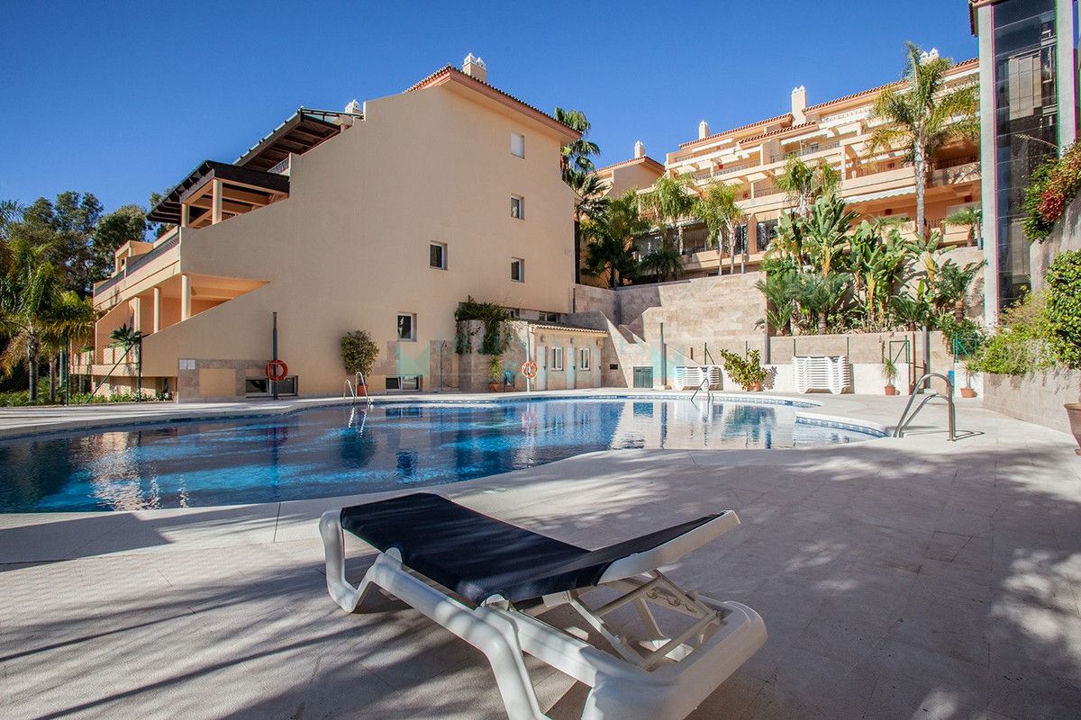 Apartment for sale in Nueva Andalucia