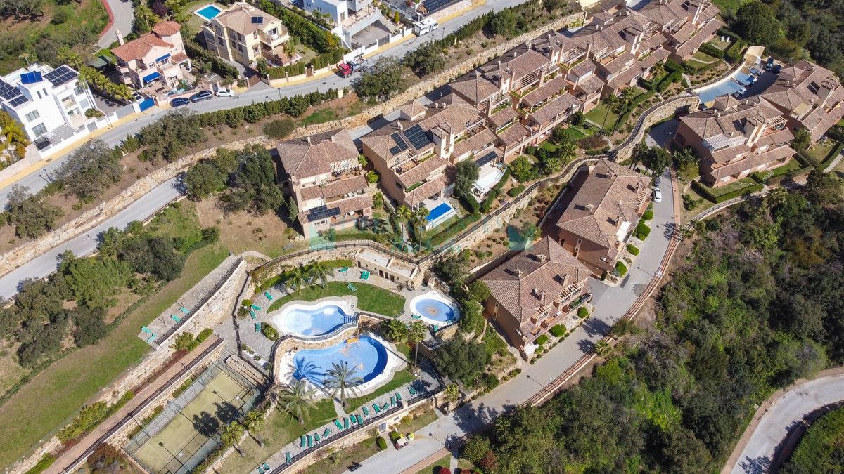 Ground Floor Apartment for sale in La Mairena, Marbella East