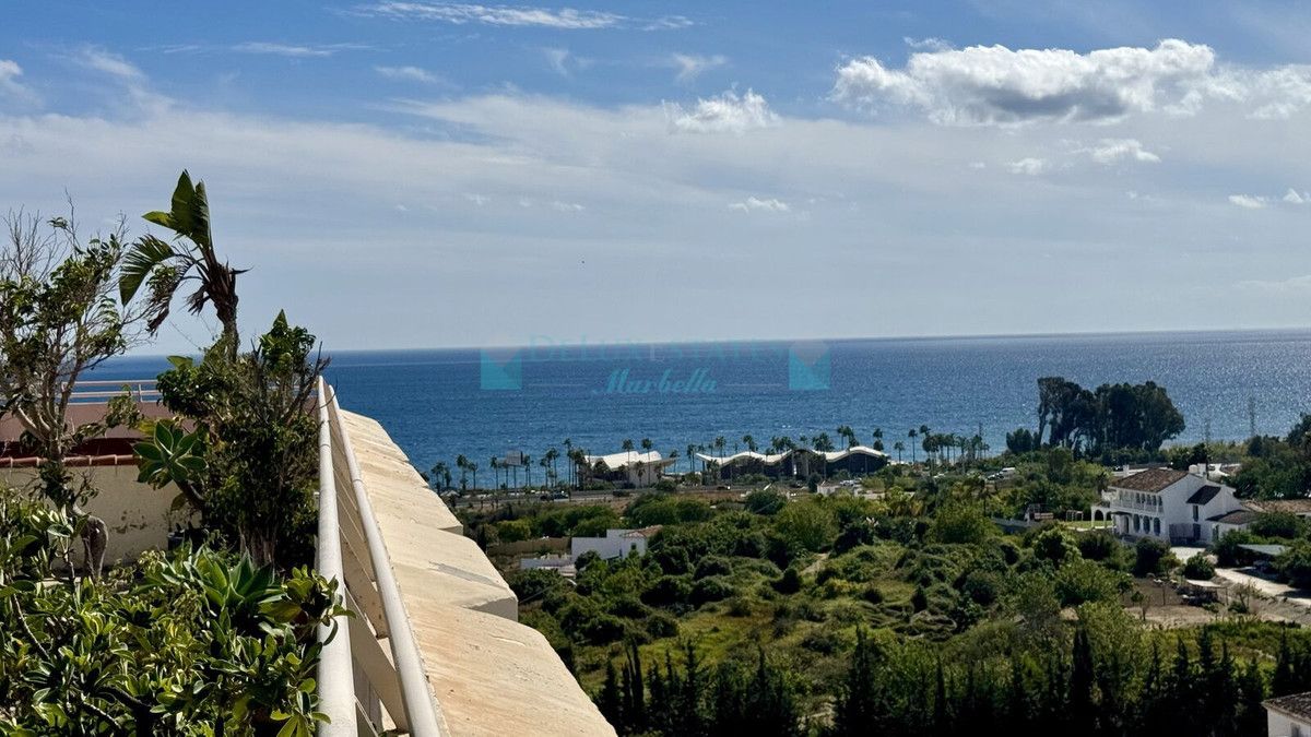 Penthouse for sale in Estepona