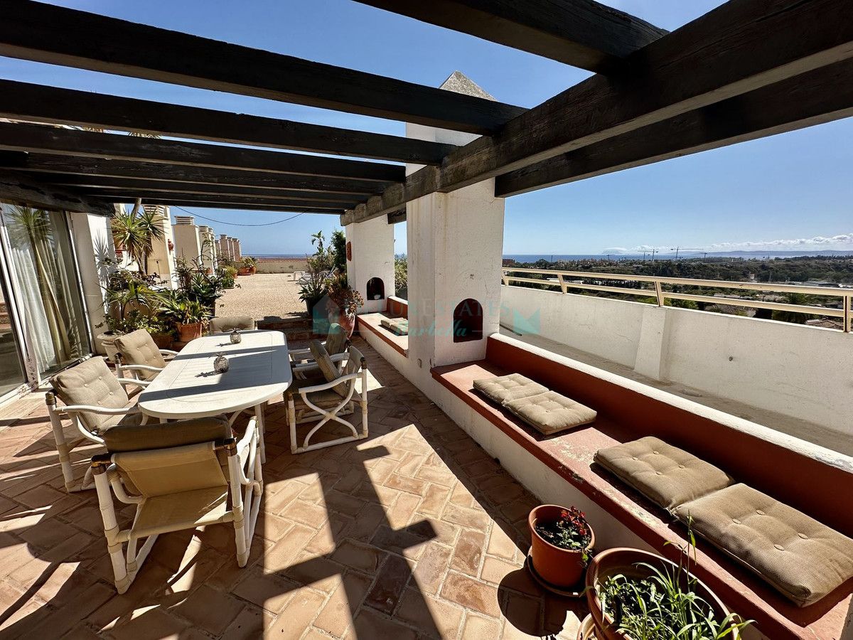 Penthouse for sale in Estepona