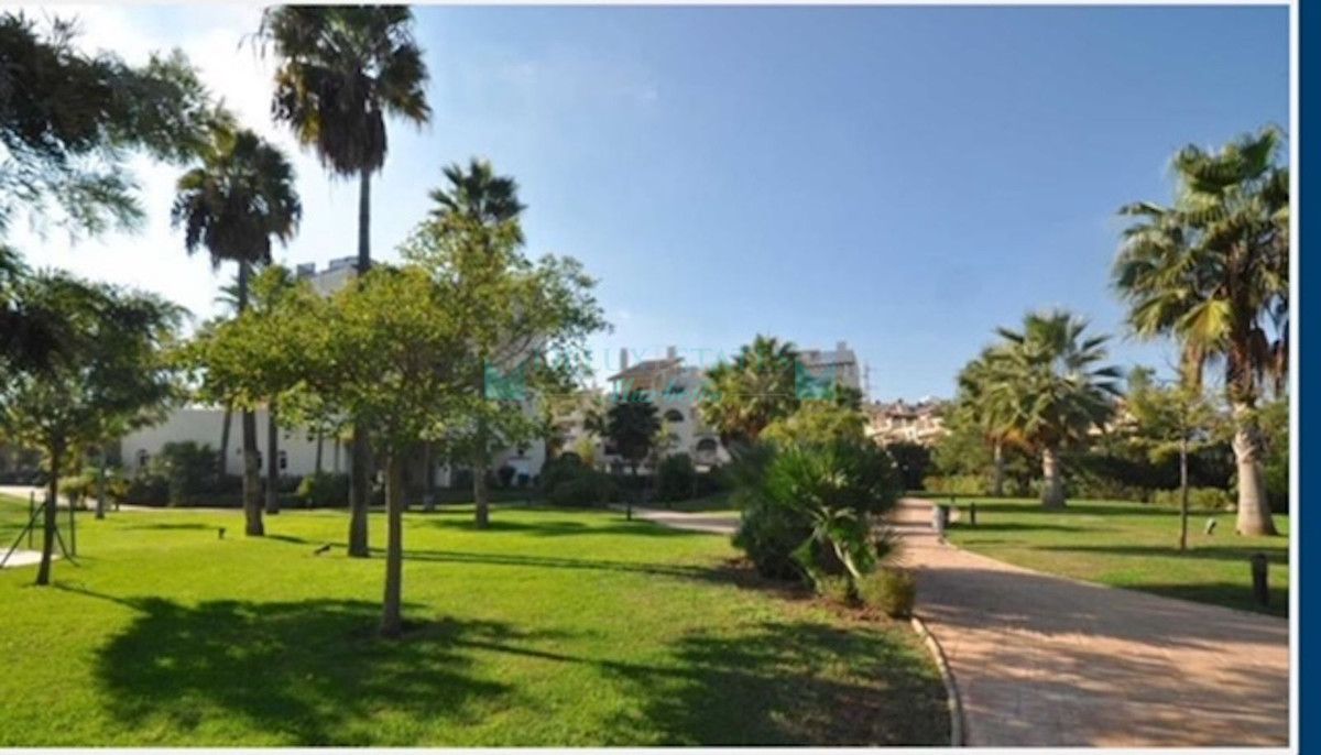 Local Comercial en venta en Estepona