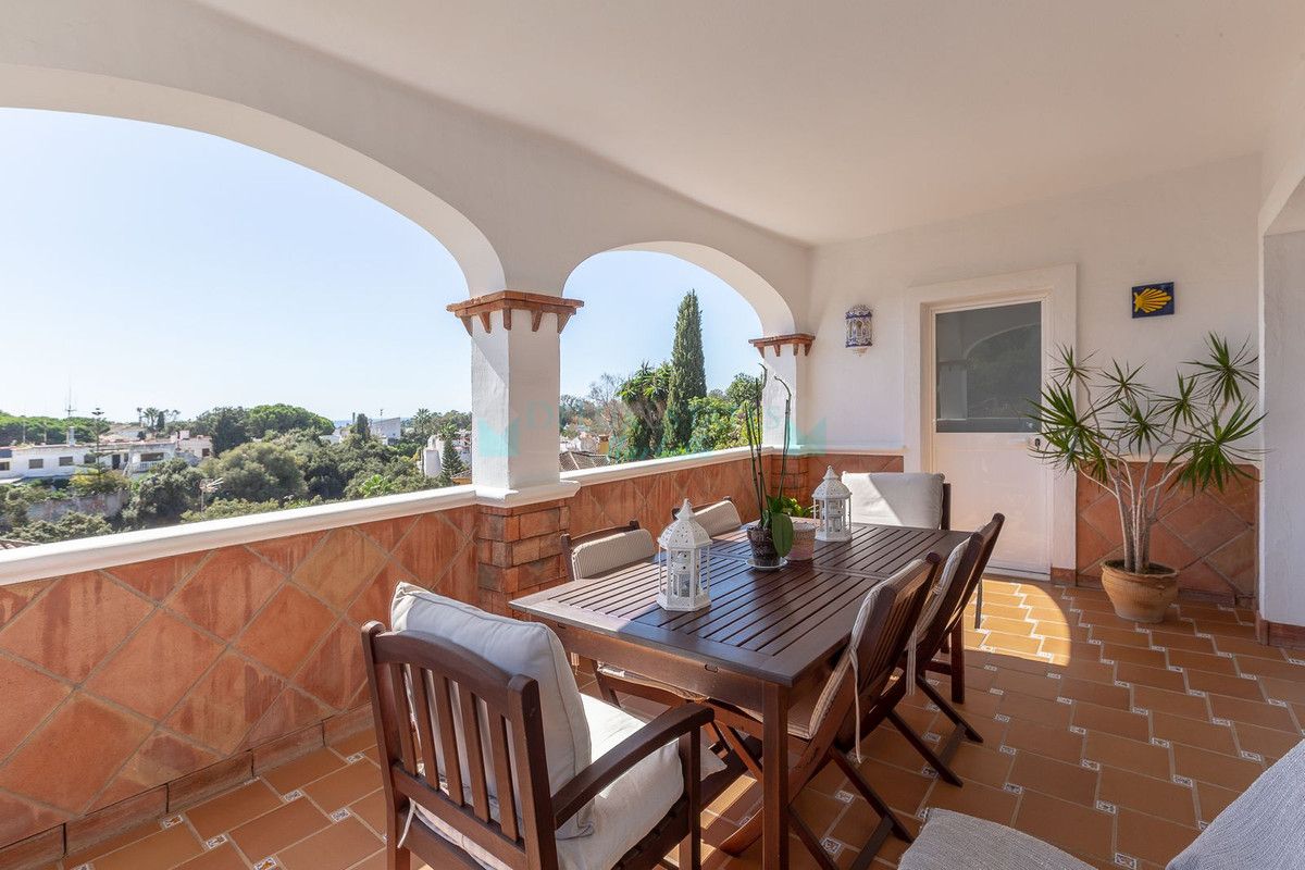 Villa for sale in Elviria, Marbella East