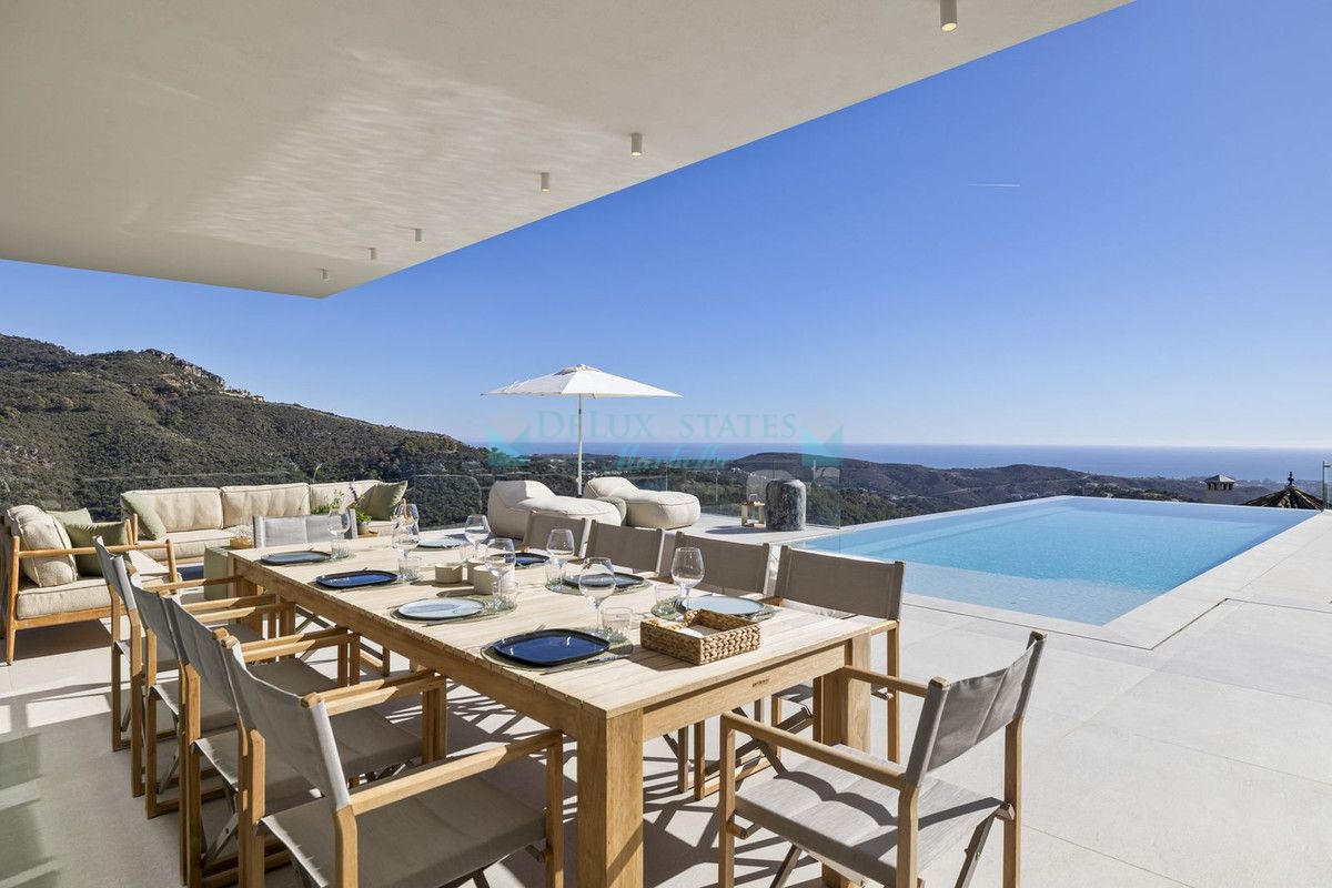Villa for rent in Benahavis