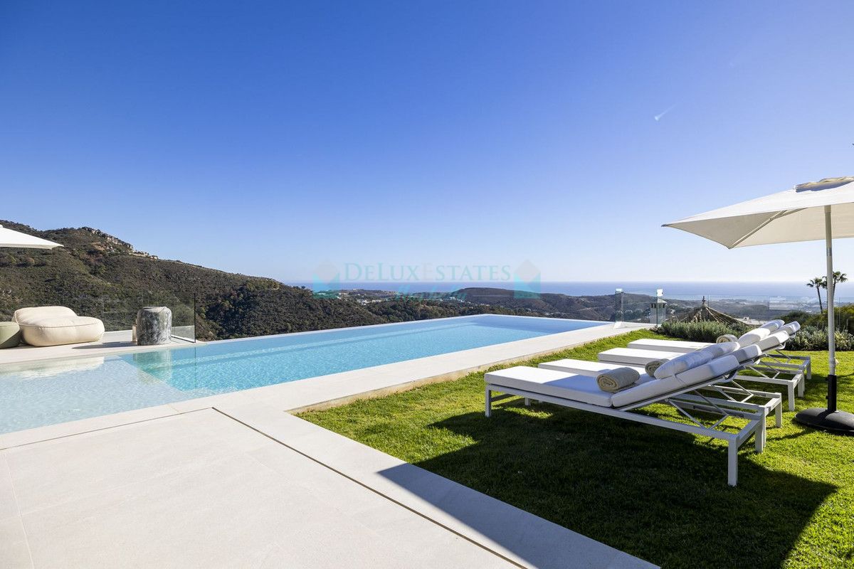 Villa for rent in Benahavis