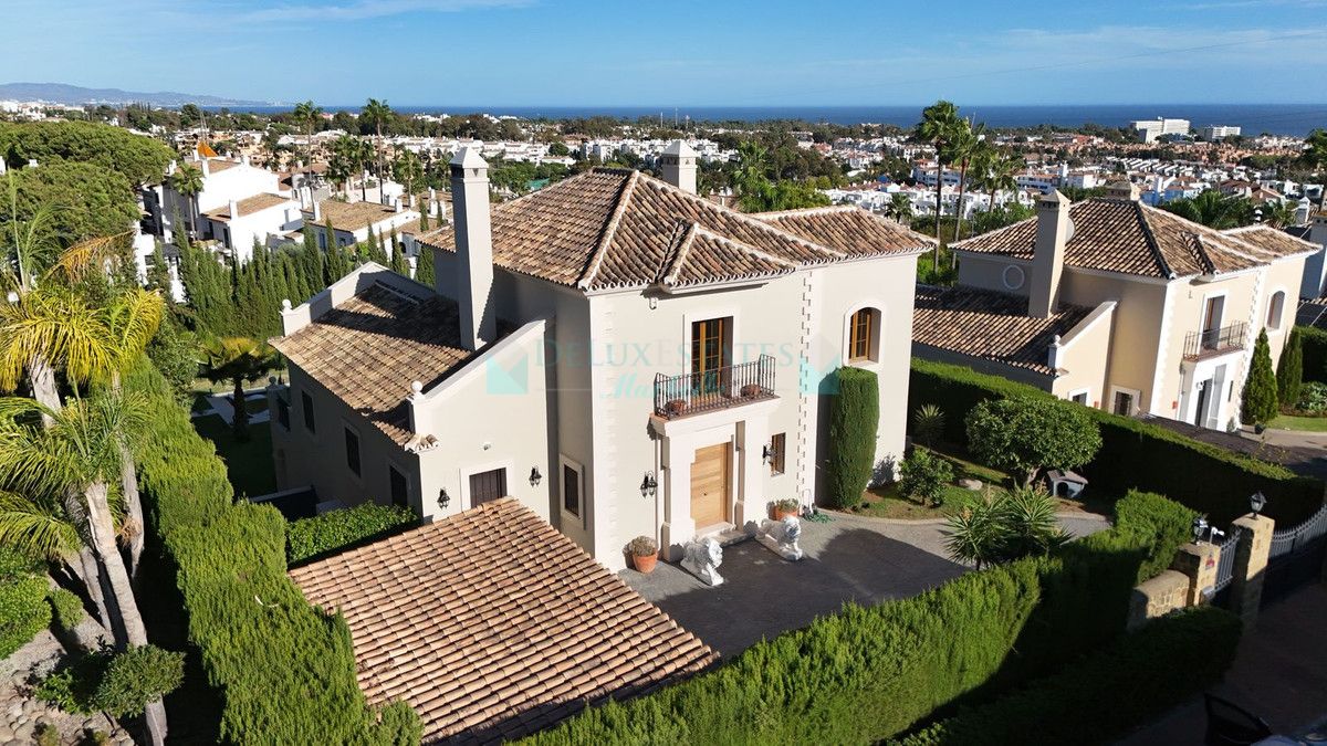 Villa en alquiler en El Paraiso, Estepona