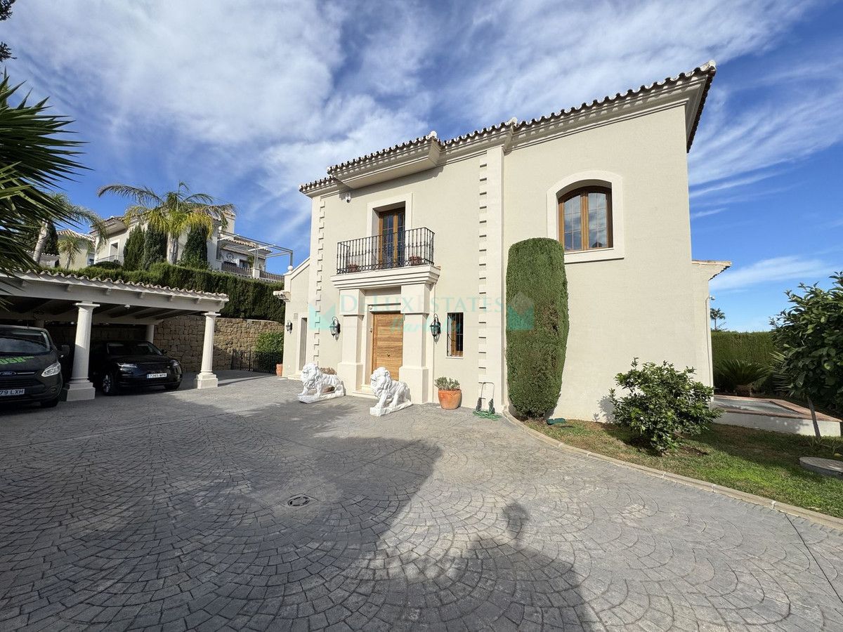 Villa en alquiler en El Paraiso, Estepona