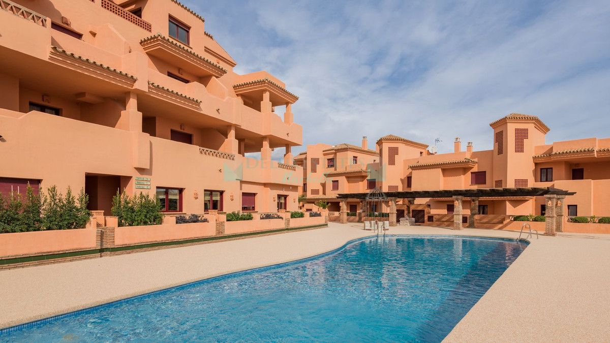 Apartamento en venta en Benahavis