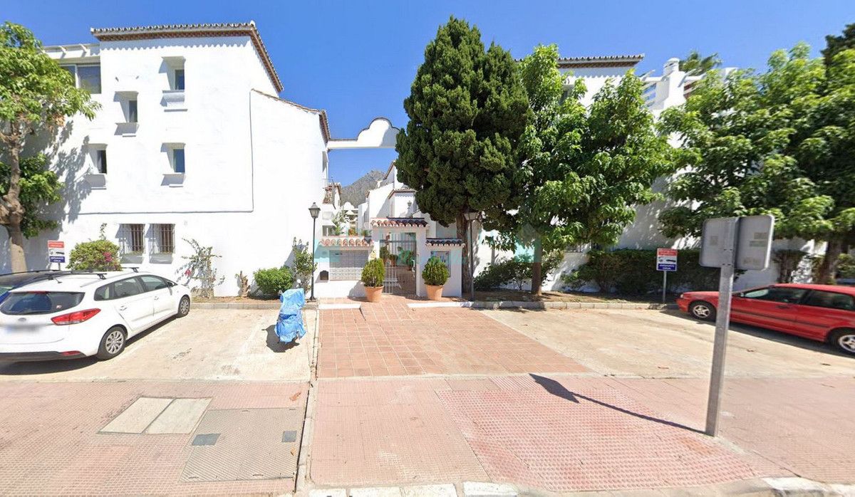 Ground Floor Apartment for sale in Nagüeles, Marbella Golden Mile