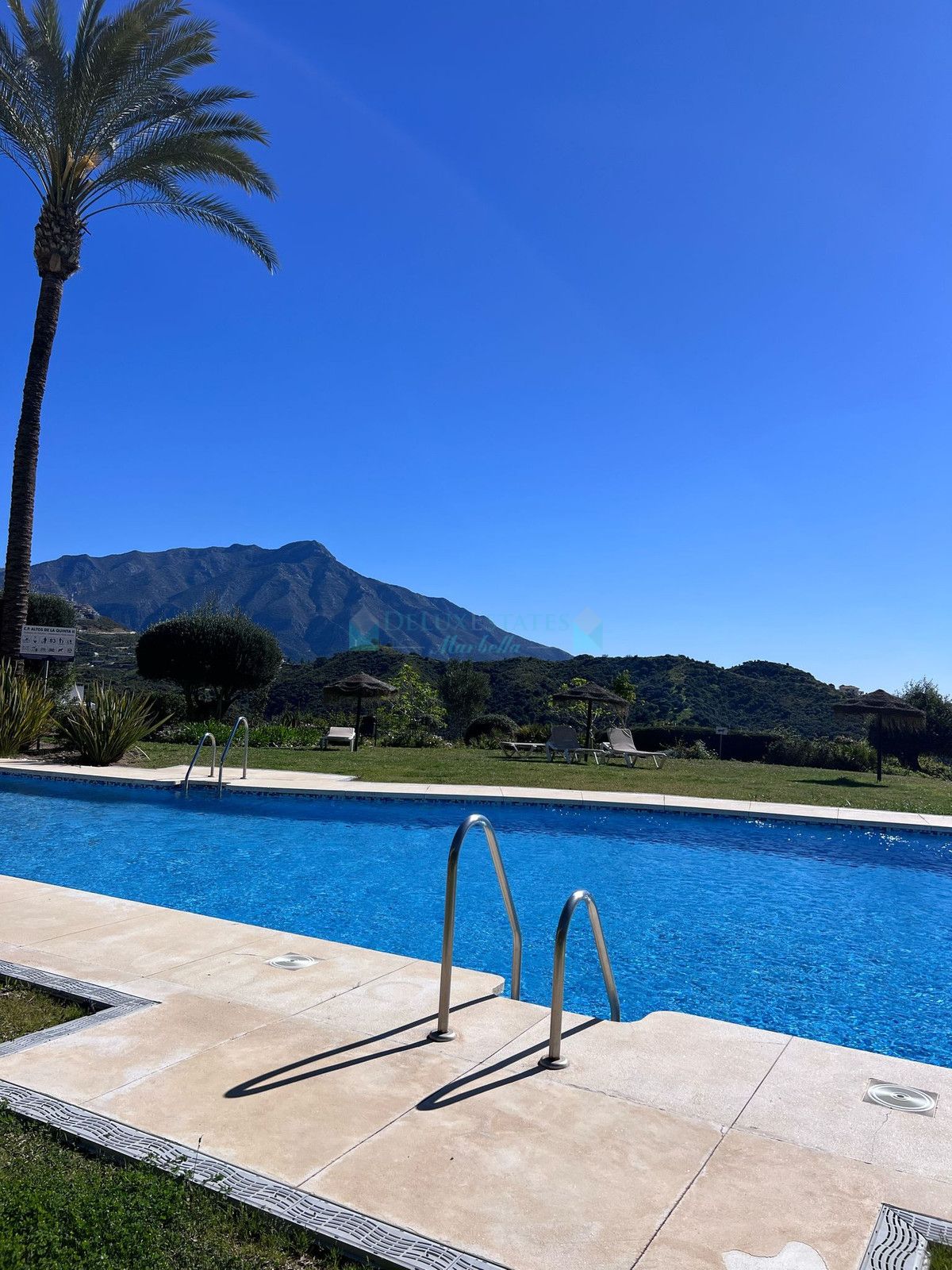 Apartment for rent in Benahavis