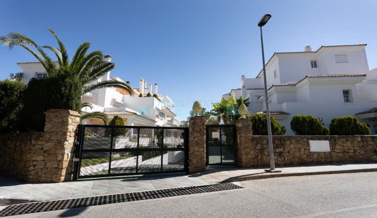 Apartamento Planta Baja en venta en Rio Real, Marbella Este