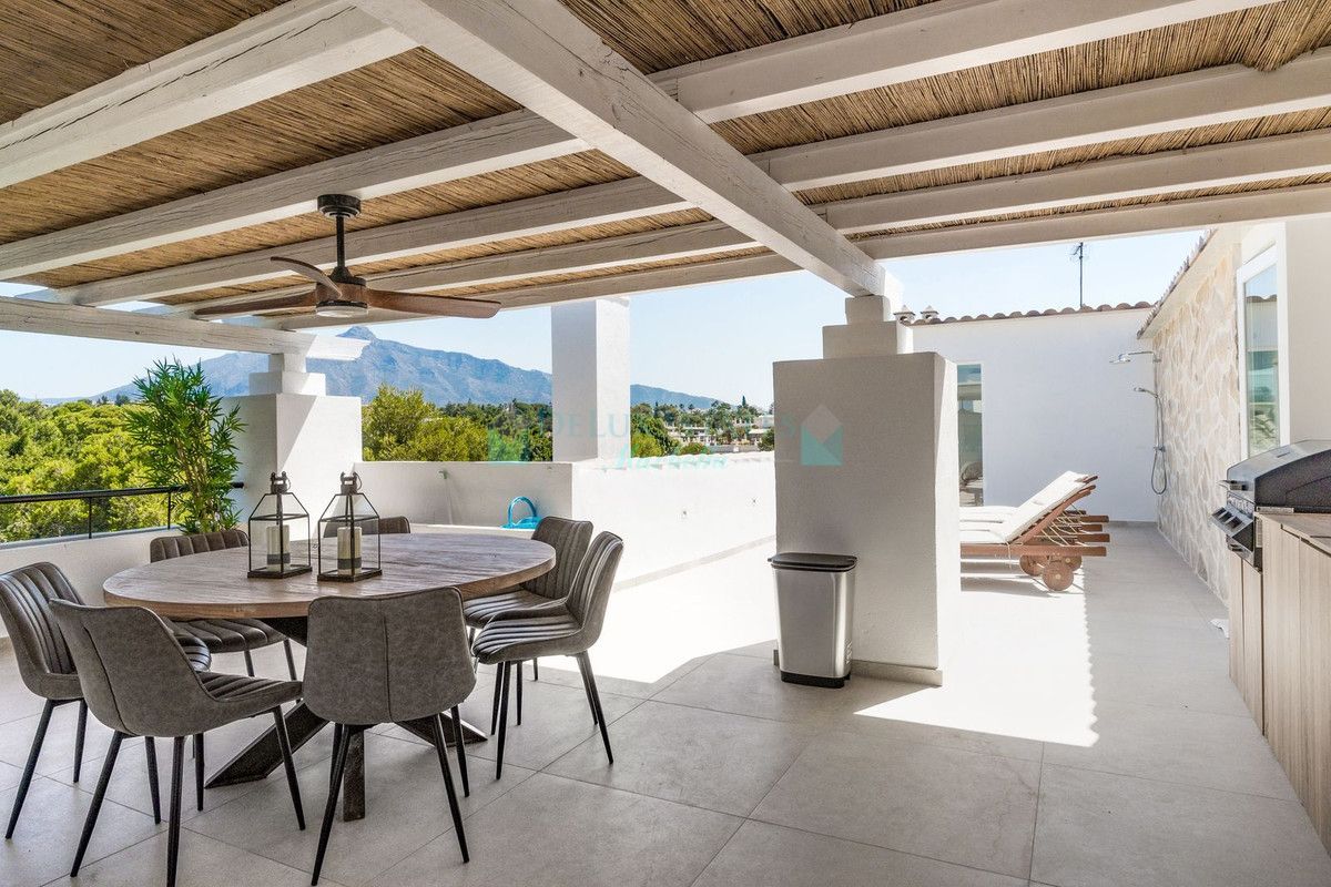 Penthouse for sale in Nueva Andalucia