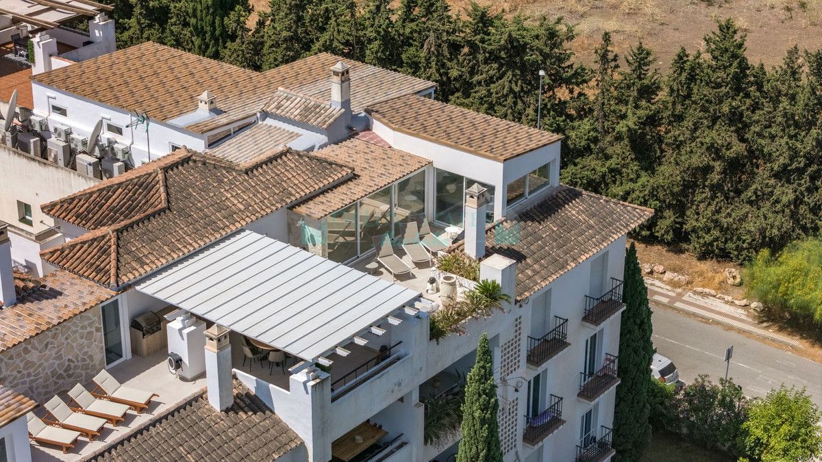 Penthouse for sale in Nueva Andalucia