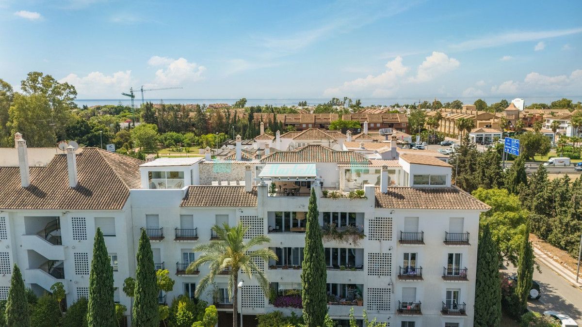 Penthouse for sale in Nueva Andalucia